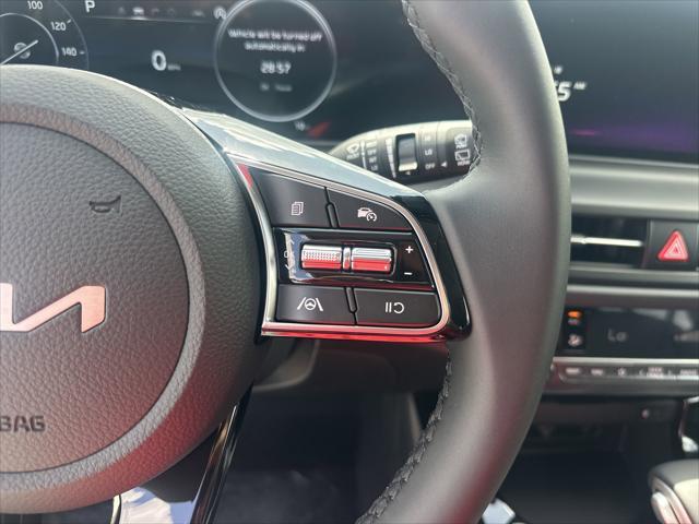 new 2025 Kia Seltos car, priced at $30,050