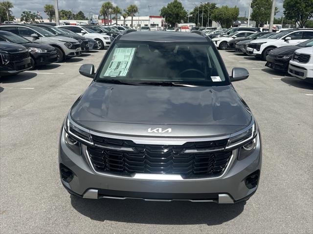 new 2025 Kia Seltos car, priced at $30,050