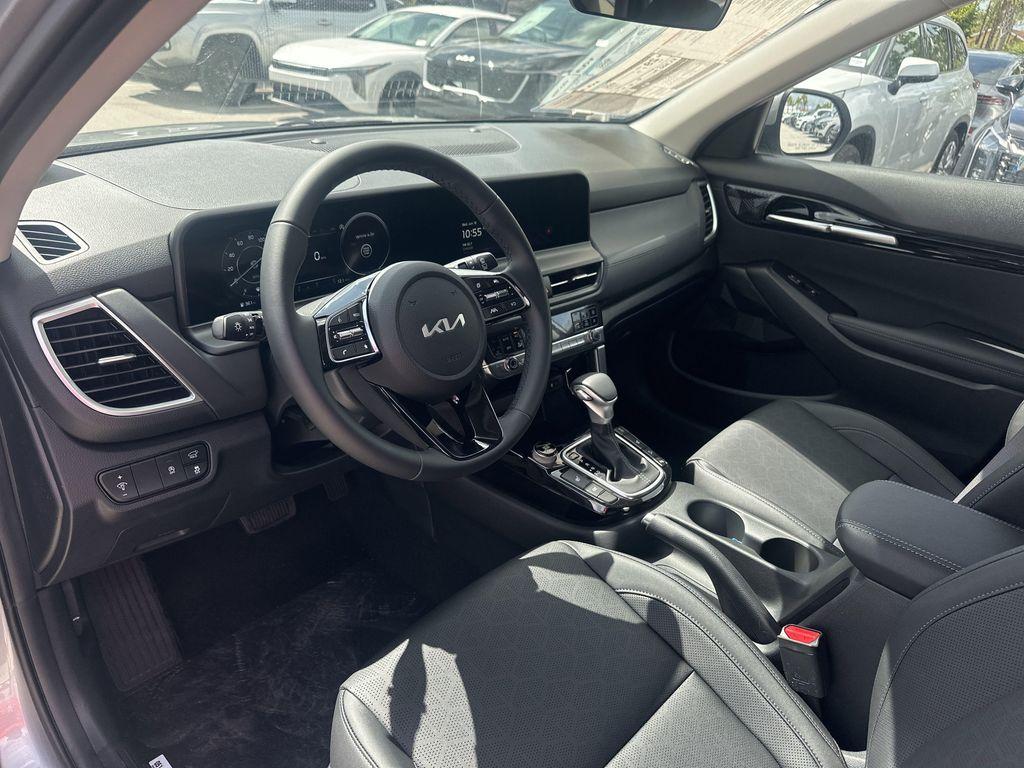 new 2025 Kia Seltos car, priced at $29,148