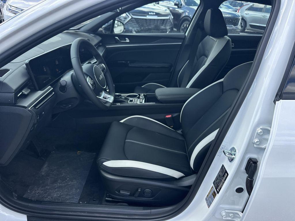 new 2026 Kia K5 car, priced at $30,420