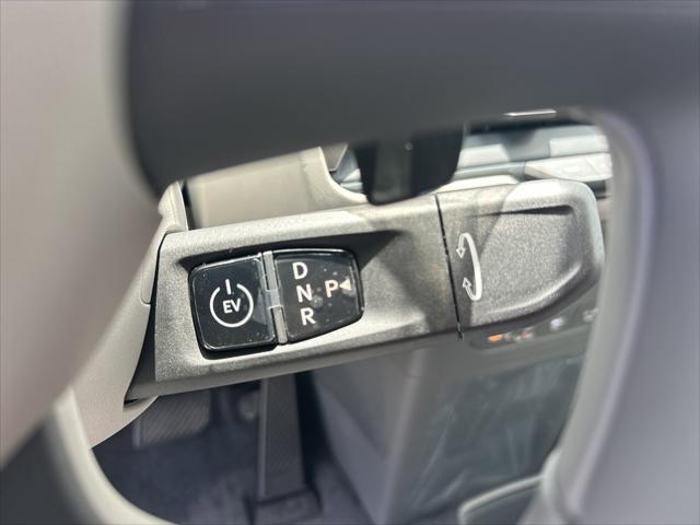 new 2025 Kia EV9 car, priced at $66,515
