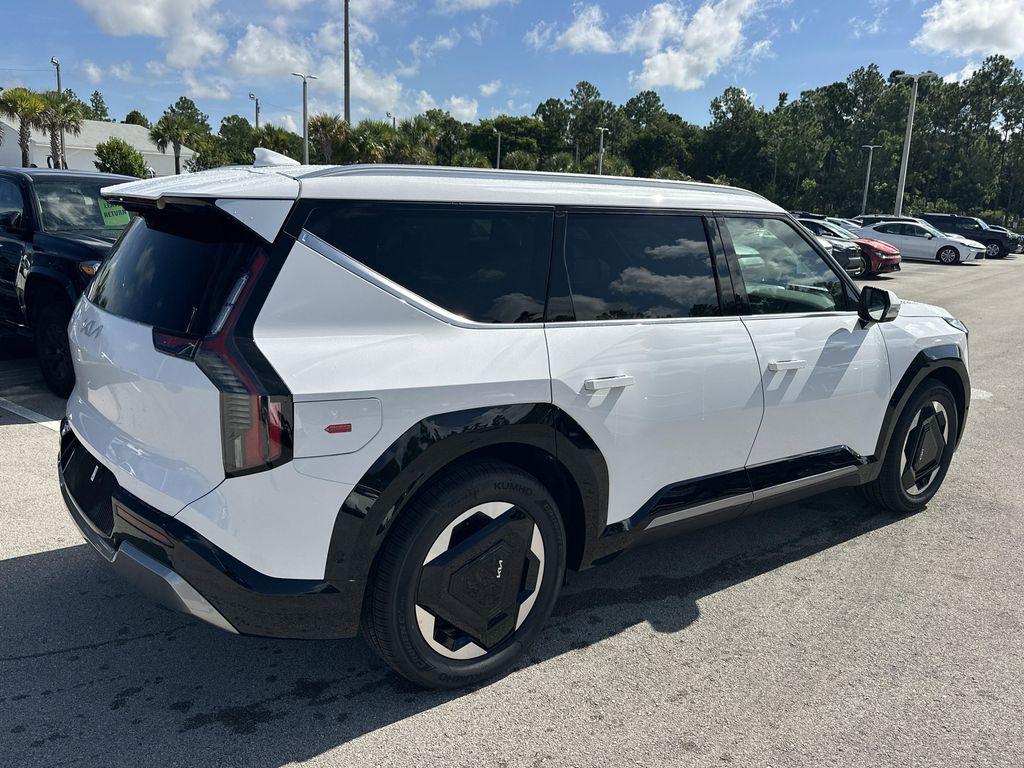 new 2026 Kia EV9 car, priced at $62,770