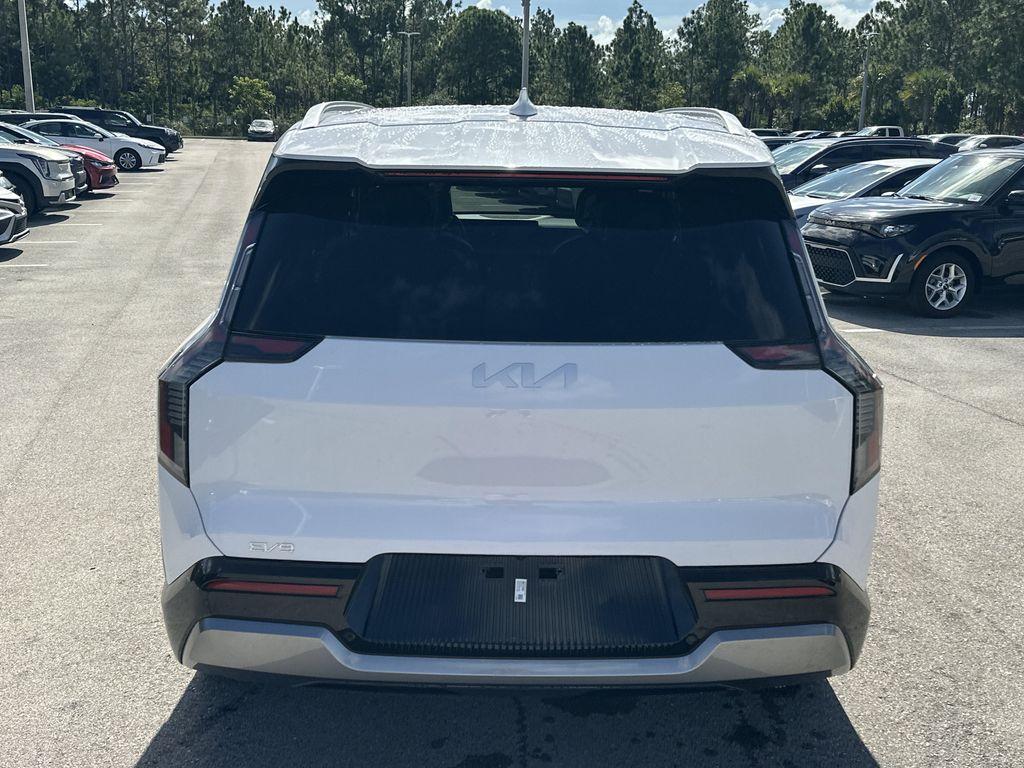 new 2026 Kia EV9 car, priced at $62,770