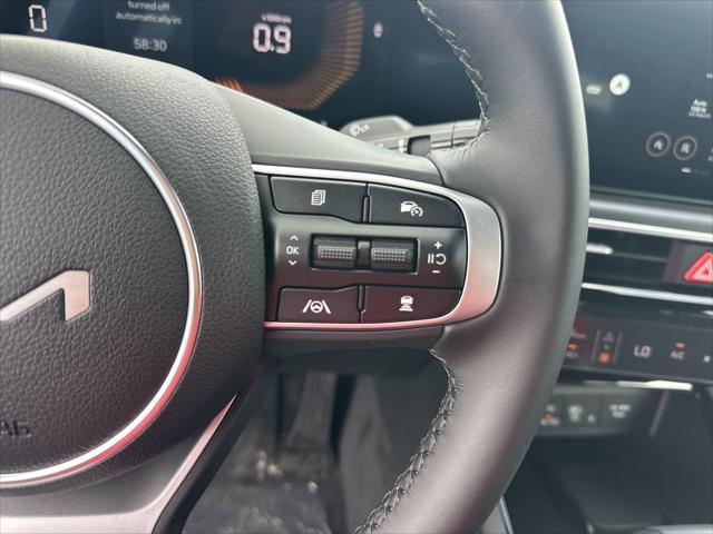 new 2025 Kia K5 car, priced at $31,670