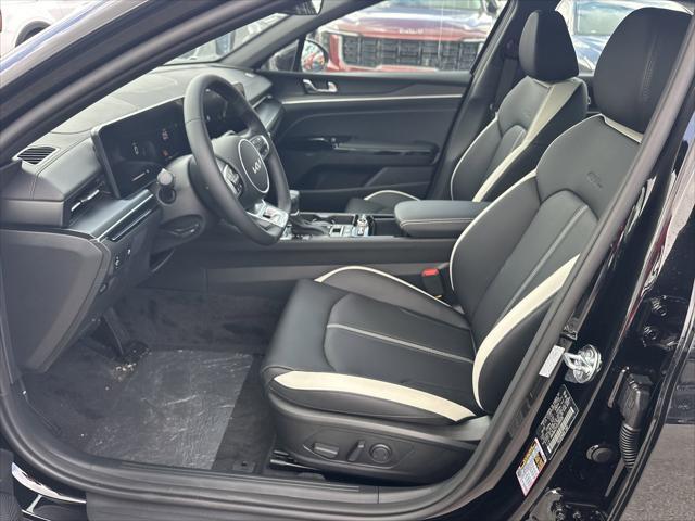 new 2025 Kia K5 car, priced at $31,670