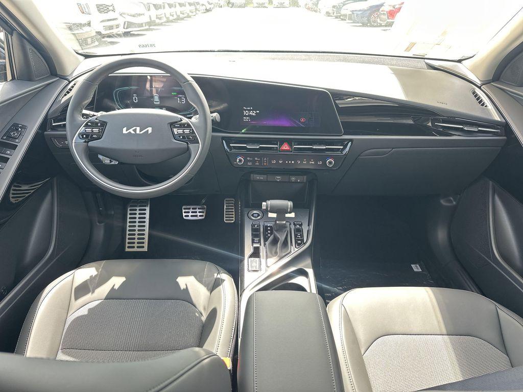 new 2025 Kia Niro car, priced at $33,033