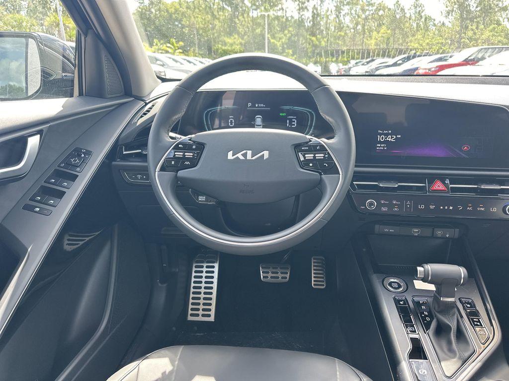new 2025 Kia Niro car, priced at $33,033