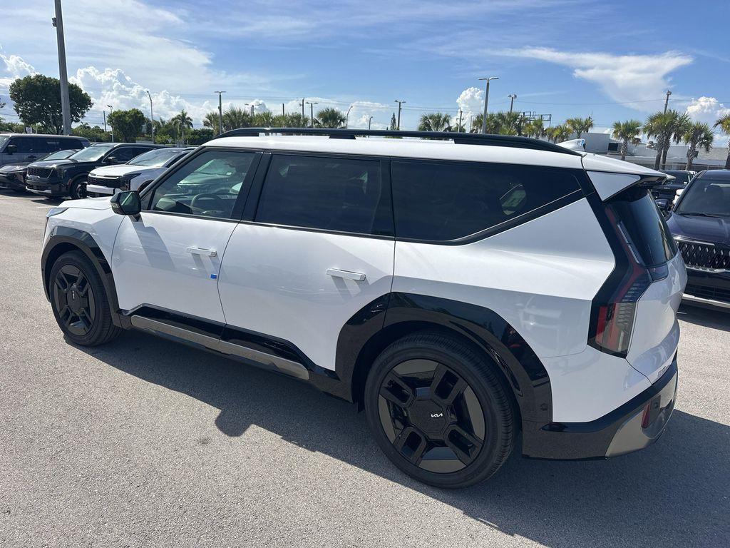 new 2026 Kia EV9 car, priced at $71,570