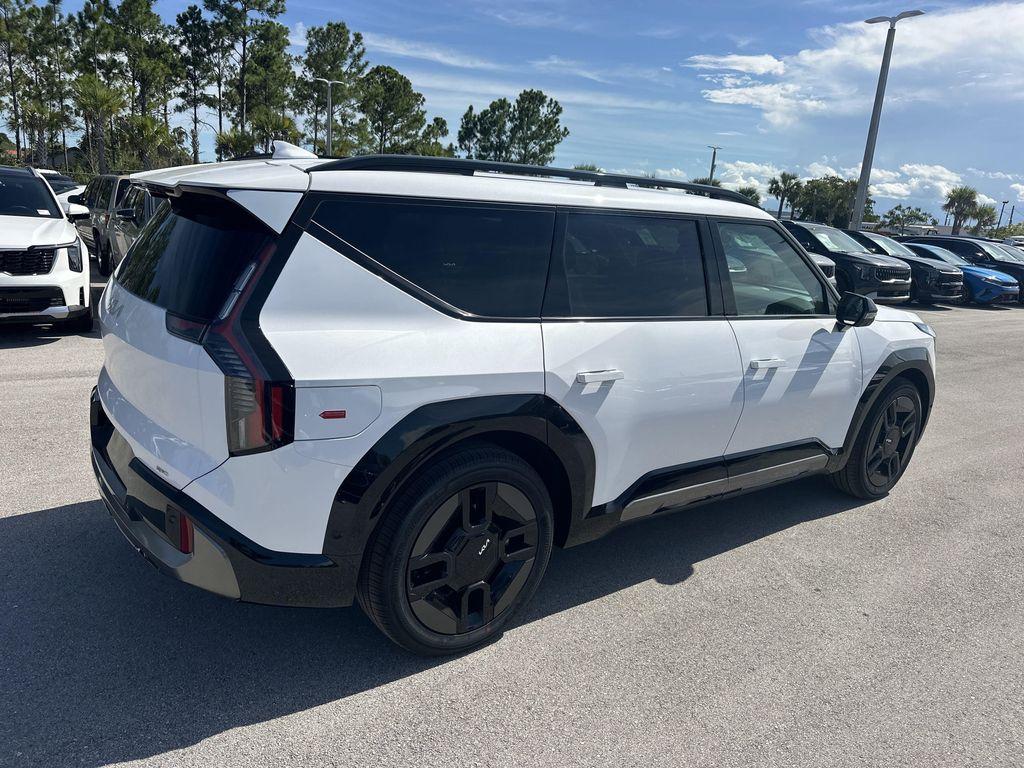new 2026 Kia EV9 car, priced at $71,570