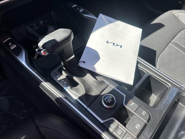 new 2025 Kia Sorento car, priced at $38,285