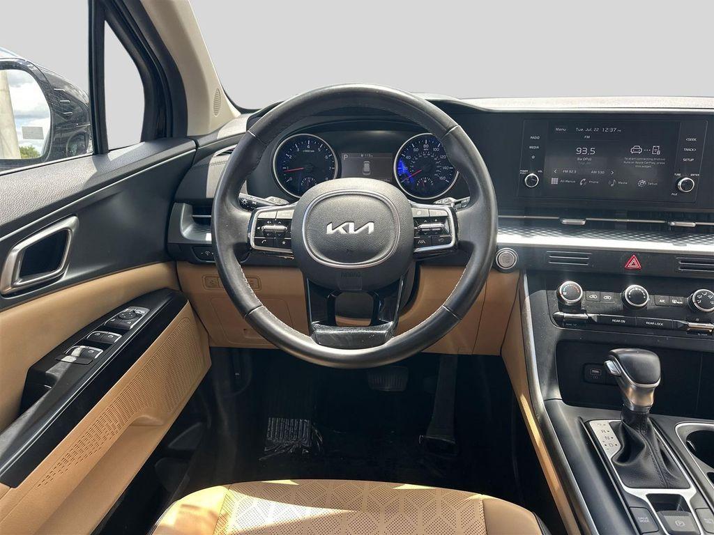 used 2024 Kia Carnival car, priced at $30,206