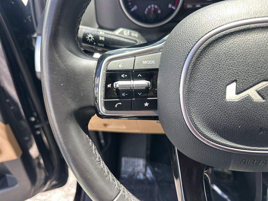 used 2024 Kia Carnival car, priced at $30,206