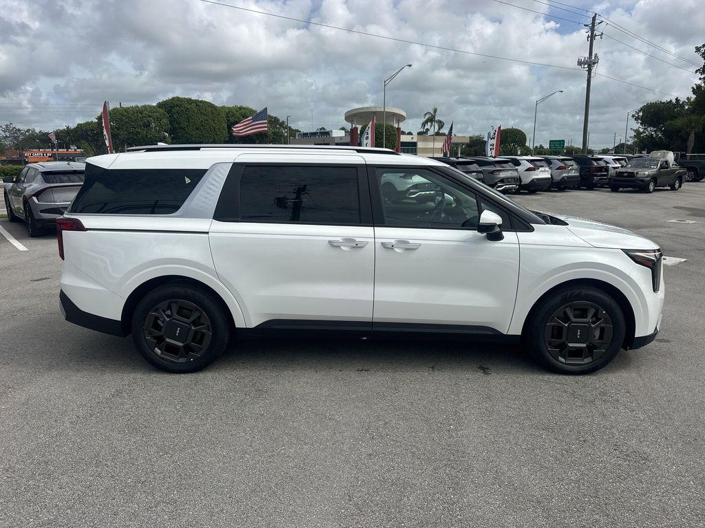 new 2025 Kia Carnival Hybrid car, priced at $43,488
