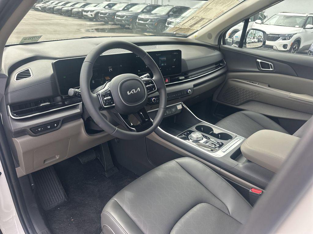 new 2025 Kia Carnival Hybrid car, priced at $43,488