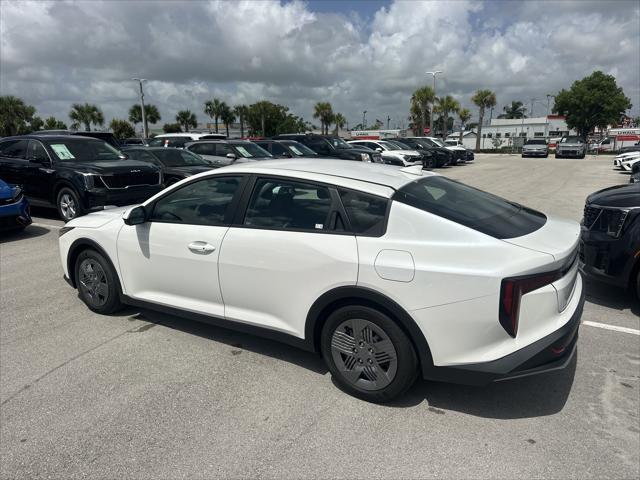 new 2025 Kia K4 car, priced at $23,498