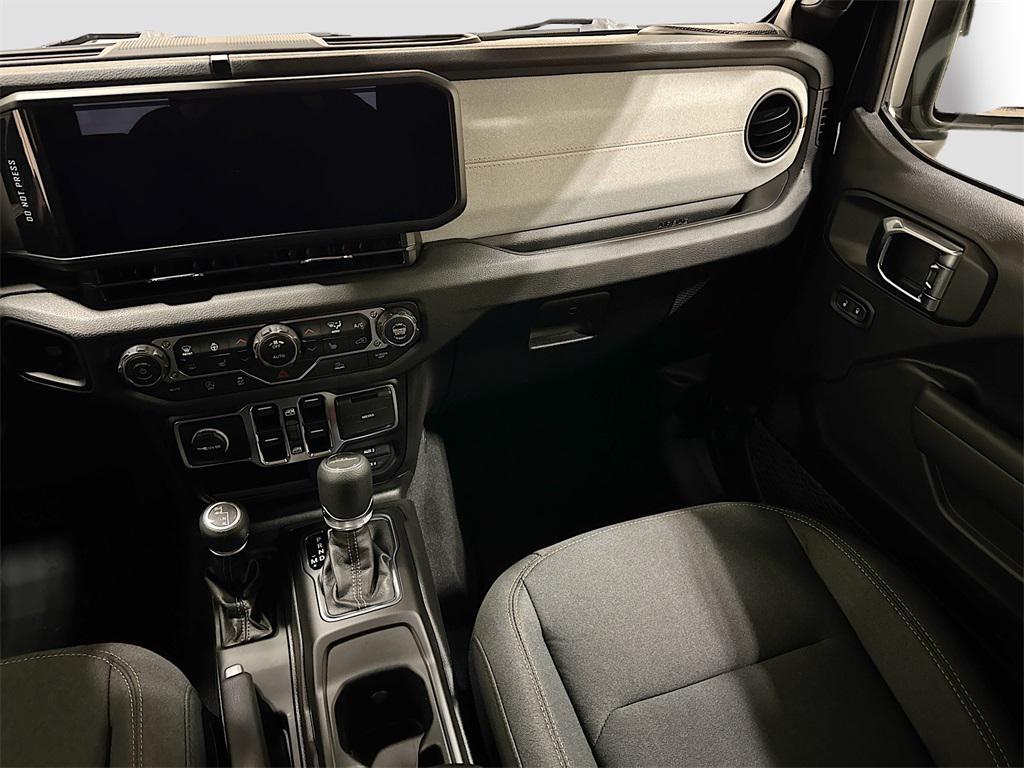 new 2025 Jeep Gladiator car, priced at $48,363