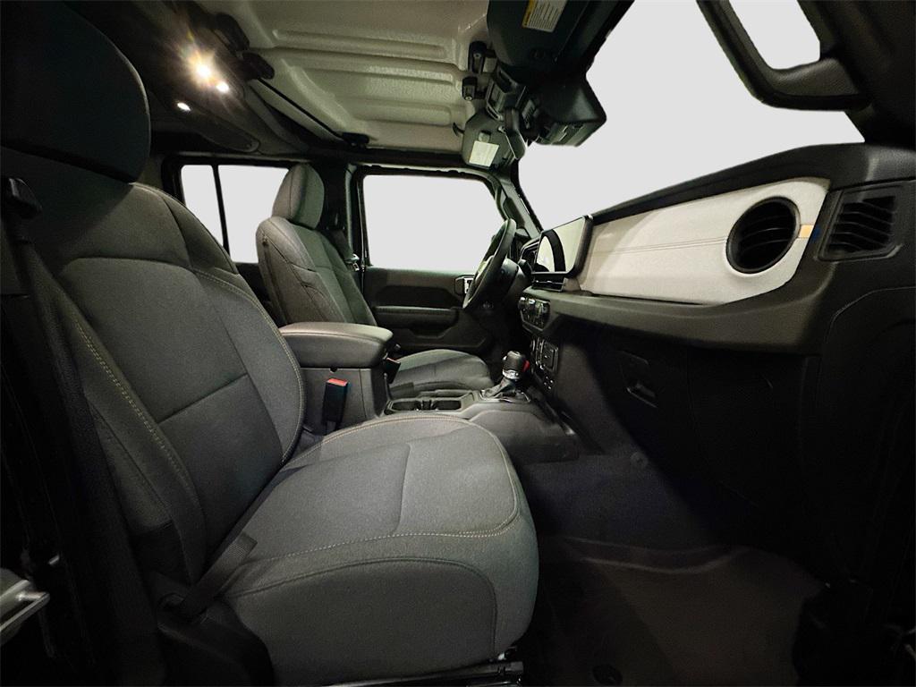 new 2025 Jeep Gladiator car, priced at $48,363