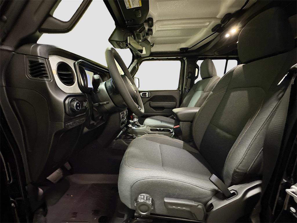 new 2025 Jeep Gladiator car, priced at $48,363