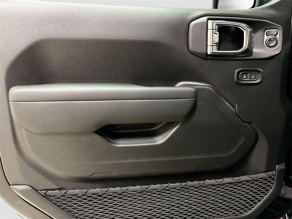 new 2025 Jeep Gladiator car, priced at $48,363