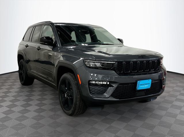 new 2025 Jeep Grand Cherokee car, priced at $50,305