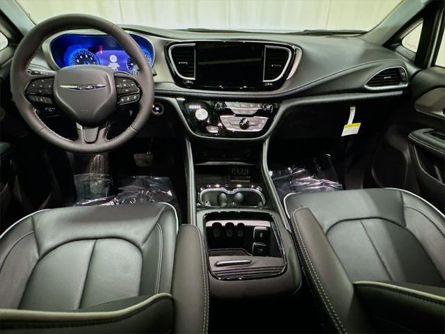 new 2024 Chrysler Pacifica car, priced at $52,149