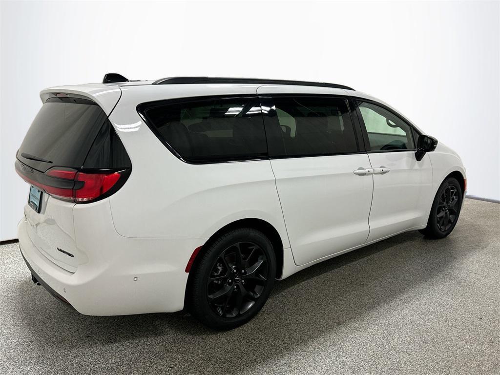 new 2024 Chrysler Pacifica car, priced at $48,102