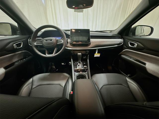 new 2024 Jeep Compass car, priced at $39,130