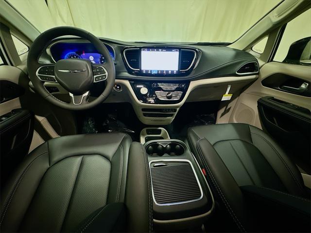 new 2024 Chrysler Pacifica car, priced at $43,479