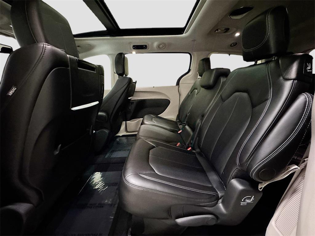 new 2024 Chrysler Pacifica car, priced at $43,539