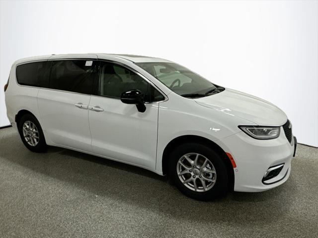 new 2024 Chrysler Pacifica car, priced at $43,555