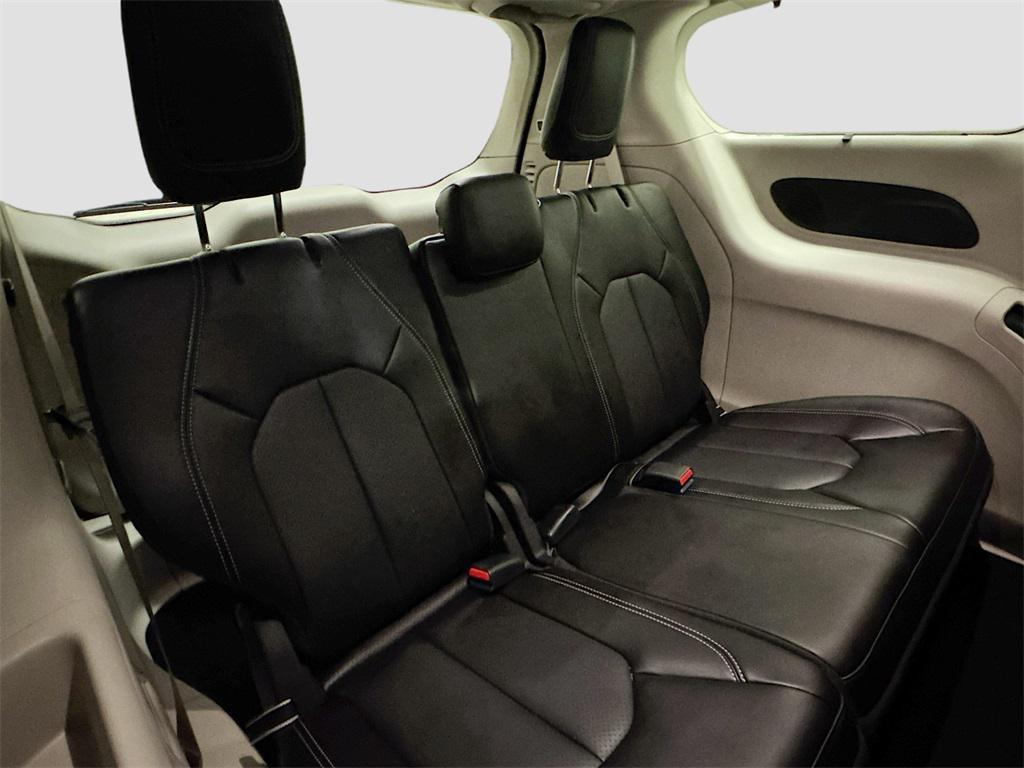 new 2024 Chrysler Pacifica car, priced at $43,539