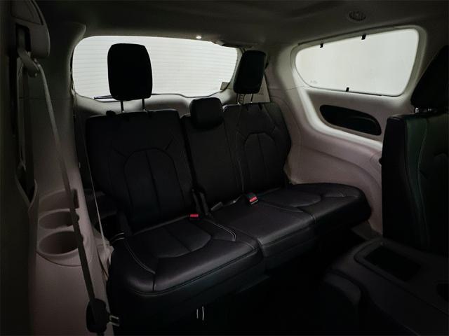new 2024 Chrysler Pacifica car, priced at $45,786