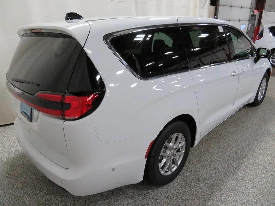 new 2024 Chrysler Pacifica car, priced at $48,555