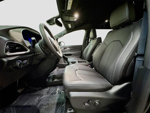 new 2025 Chrysler Voyager car, priced at $40,288