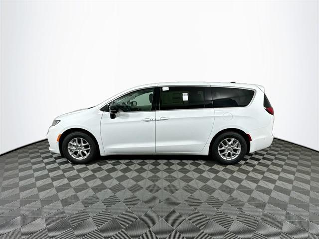 new 2024 Chrysler Pacifica car, priced at $44,555