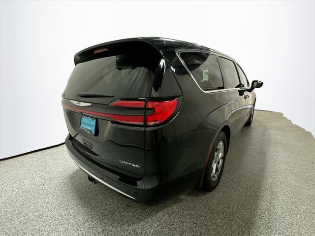 new 2024 Chrysler Pacifica car, priced at $45,658