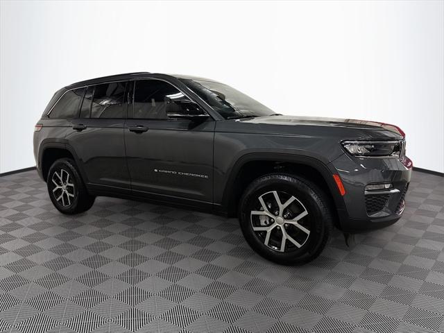 used 2025 Jeep Grand Cherokee car, priced at $43,992