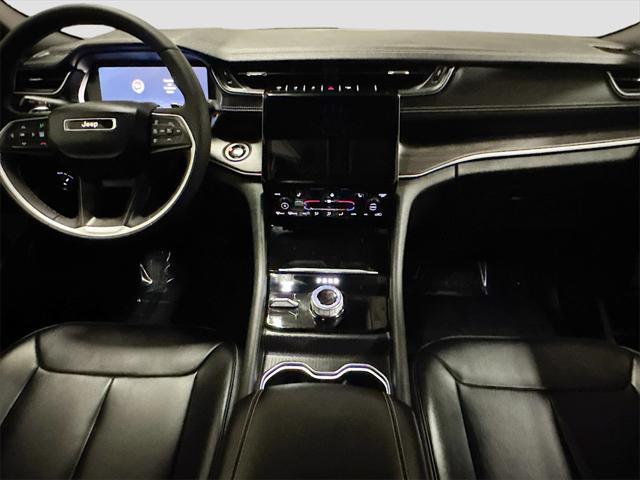 used 2025 Jeep Grand Cherokee car, priced at $43,992