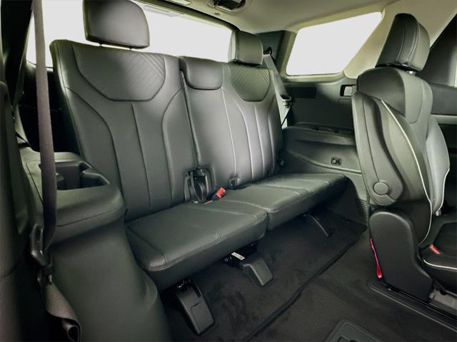 used 2025 Hyundai Palisade car, priced at $42,992