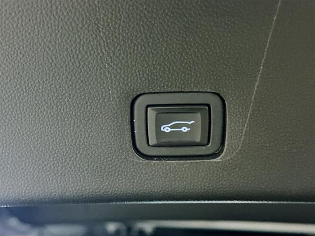 used 2020 Chevrolet Traverse car, priced at $25,799