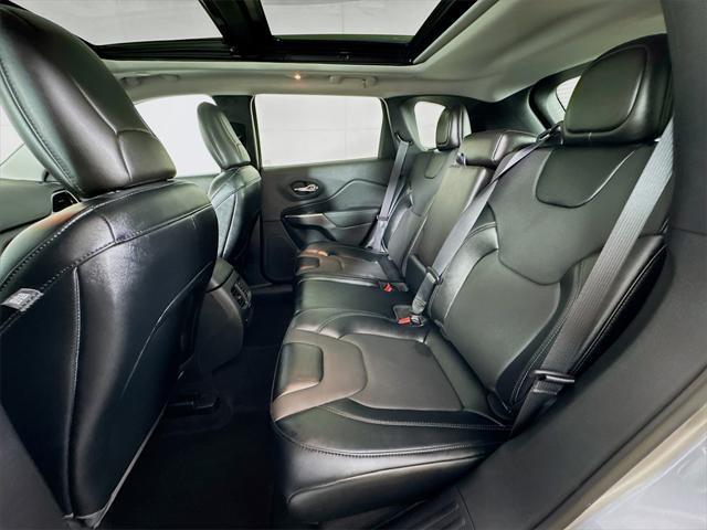 used 2022 Jeep Cherokee car, priced at $26,992