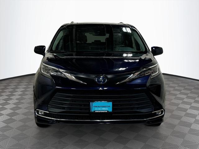 used 2022 Toyota Sienna car, priced at $43,992