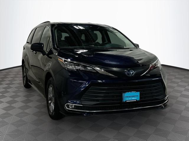 used 2022 Toyota Sienna car, priced at $43,992