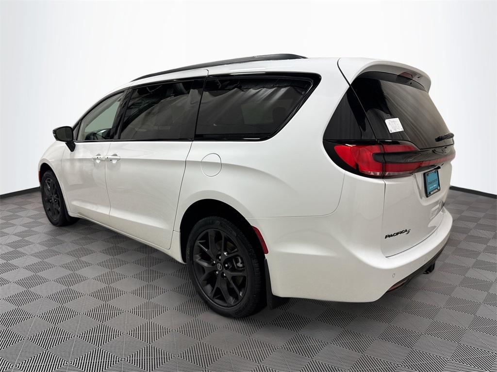 new 2026 Chrysler Pacifica car, priced at $54,482