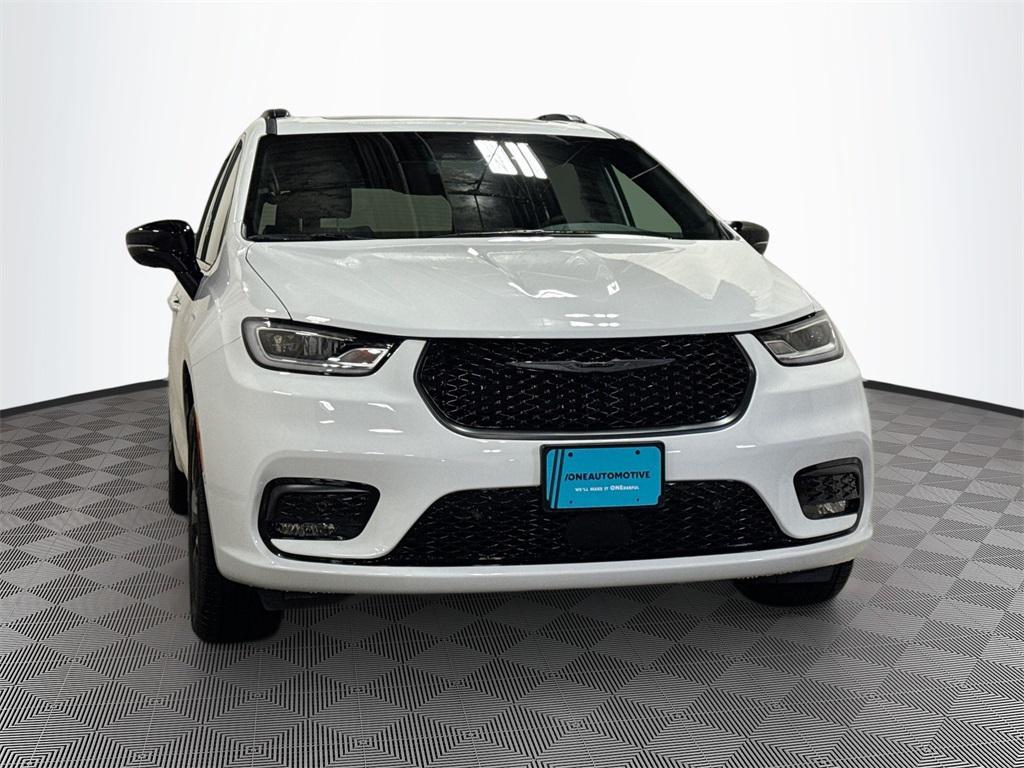 new 2026 Chrysler Pacifica car, priced at $54,482