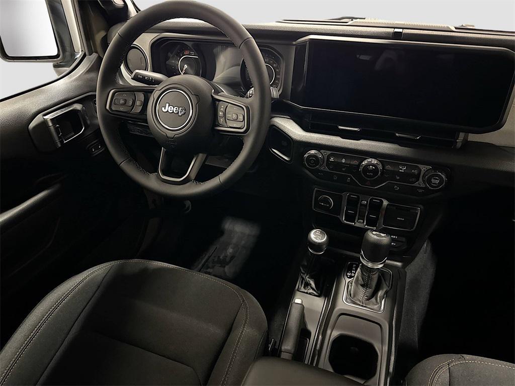new 2025 Jeep Wrangler car, priced at $47,170