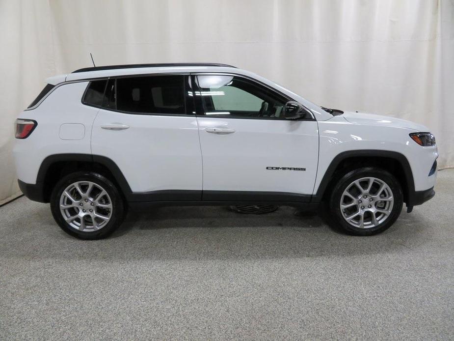 new 2024 Jeep Compass car, priced at $33,002