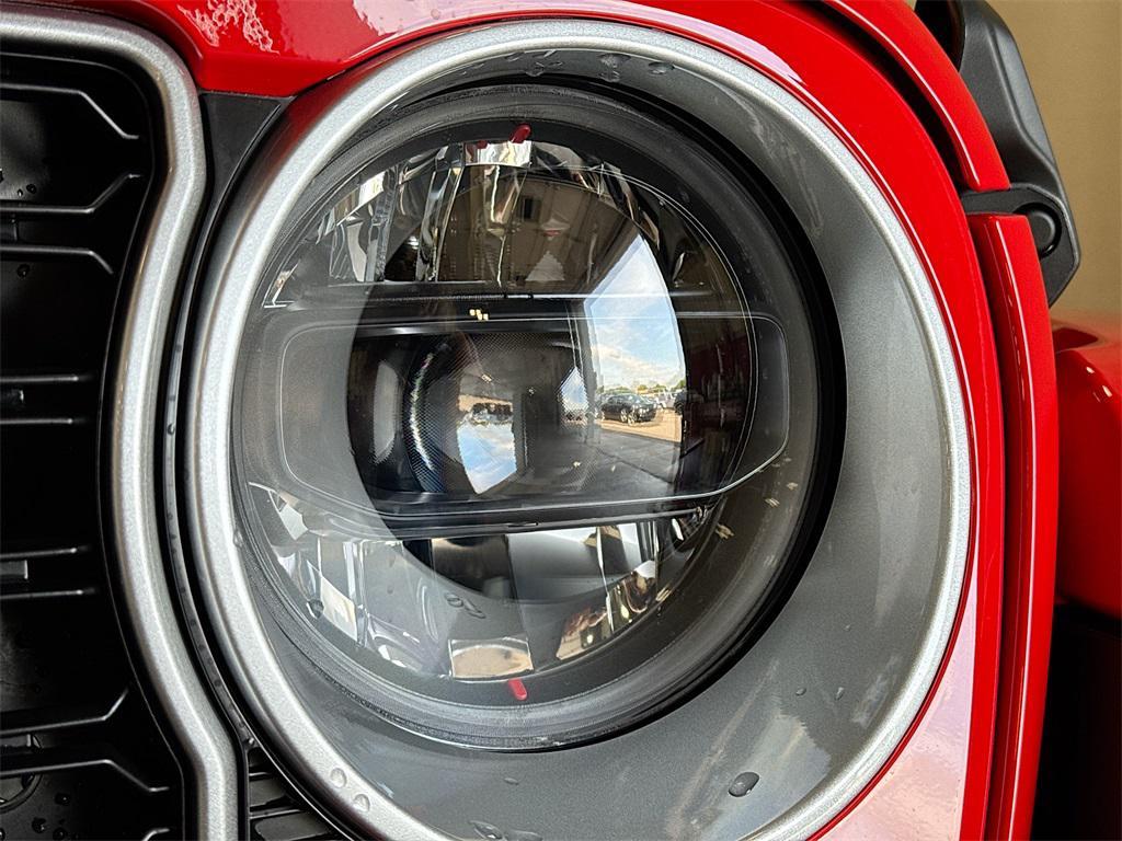 new 2025 Jeep Wrangler car, priced at $51,058