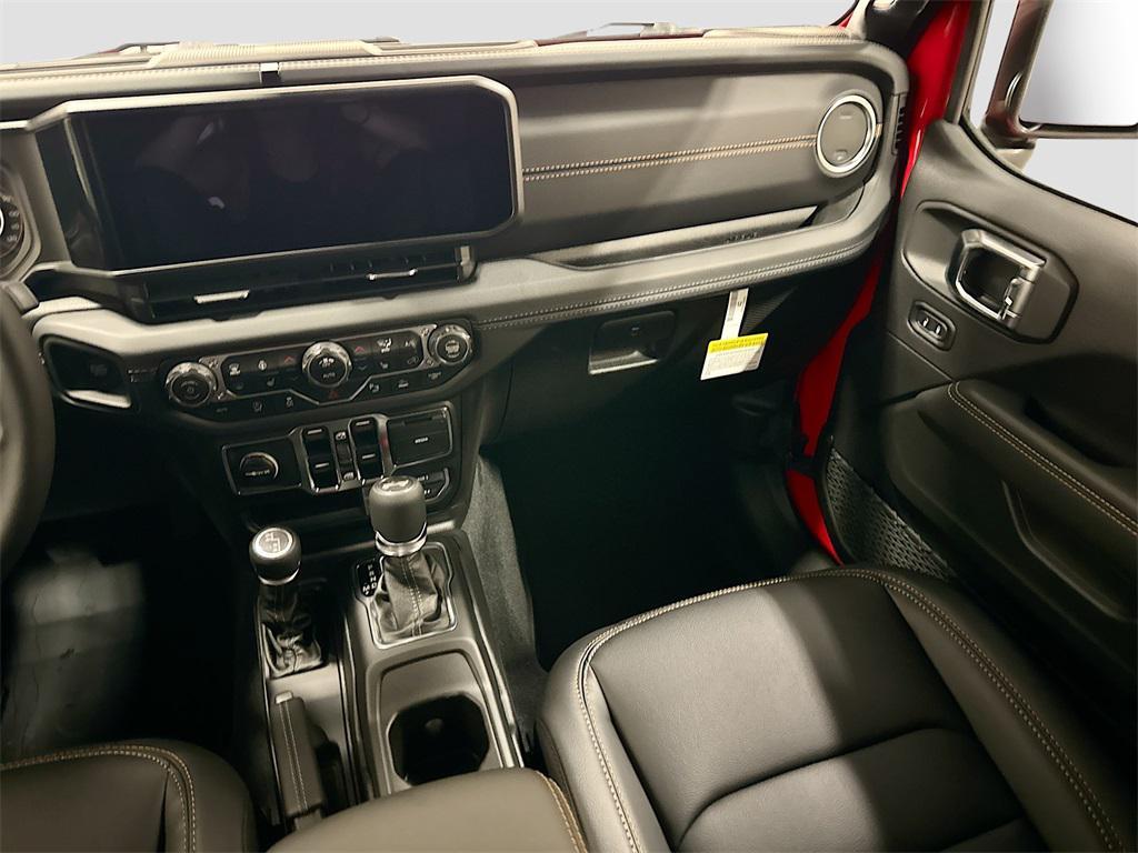 new 2025 Jeep Wrangler car, priced at $51,058