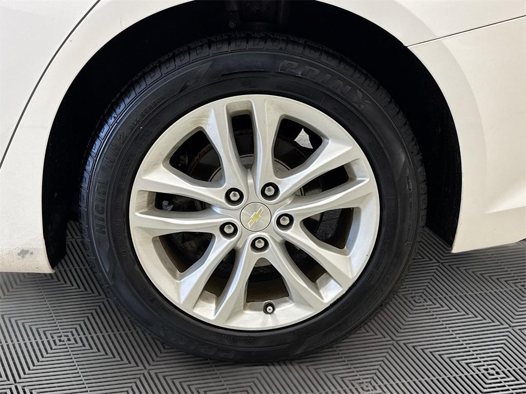 used 2018 Chevrolet Malibu car, priced at $9,497